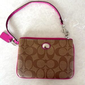 Coach wristlet NWOT